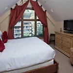 The Arrabelle At Vail Square, A Rockresort
