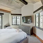 The Arrabelle At Vail Square, A Rockresort