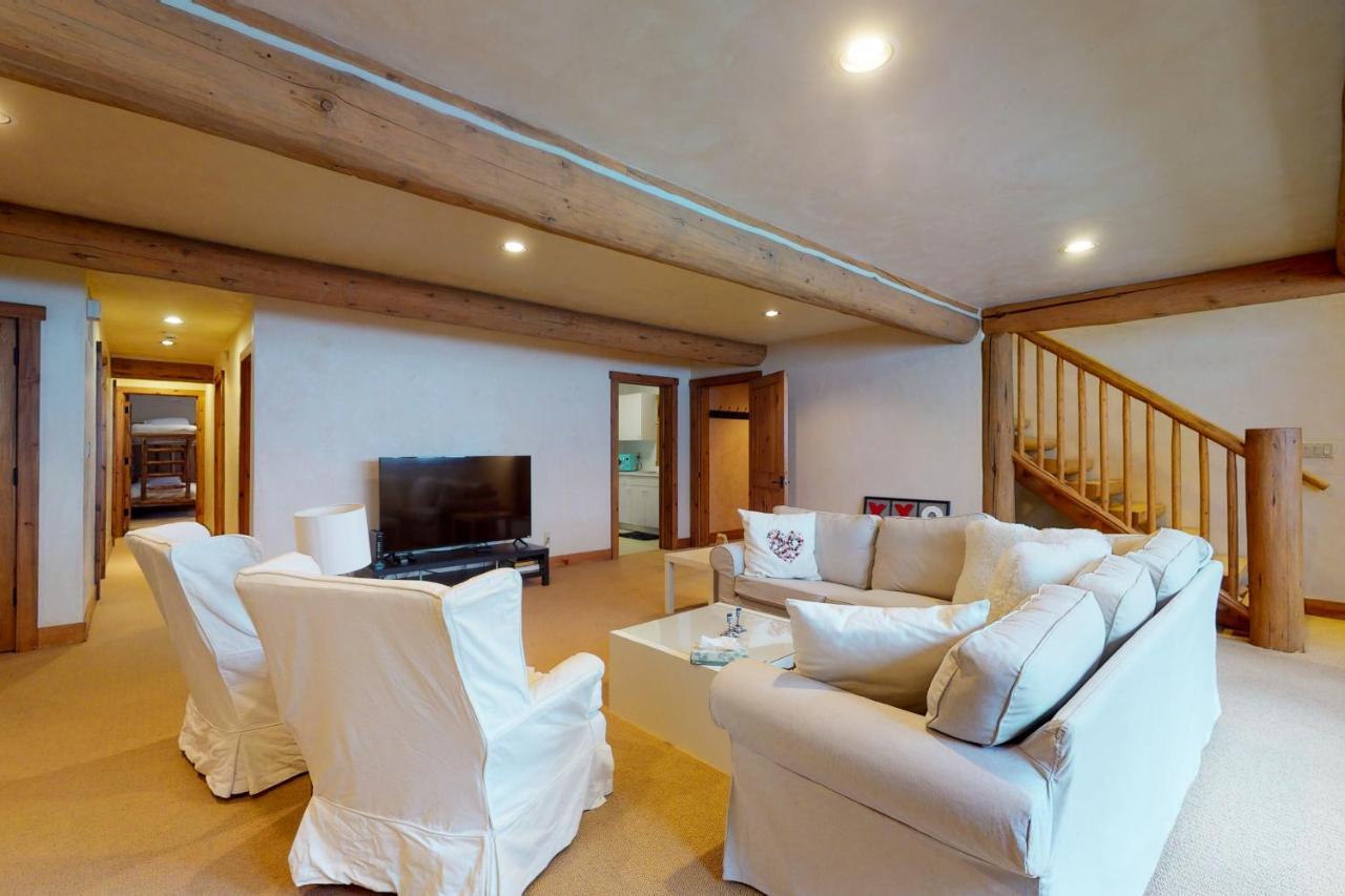 Spacious Mountain Retreat In East Holiday home *