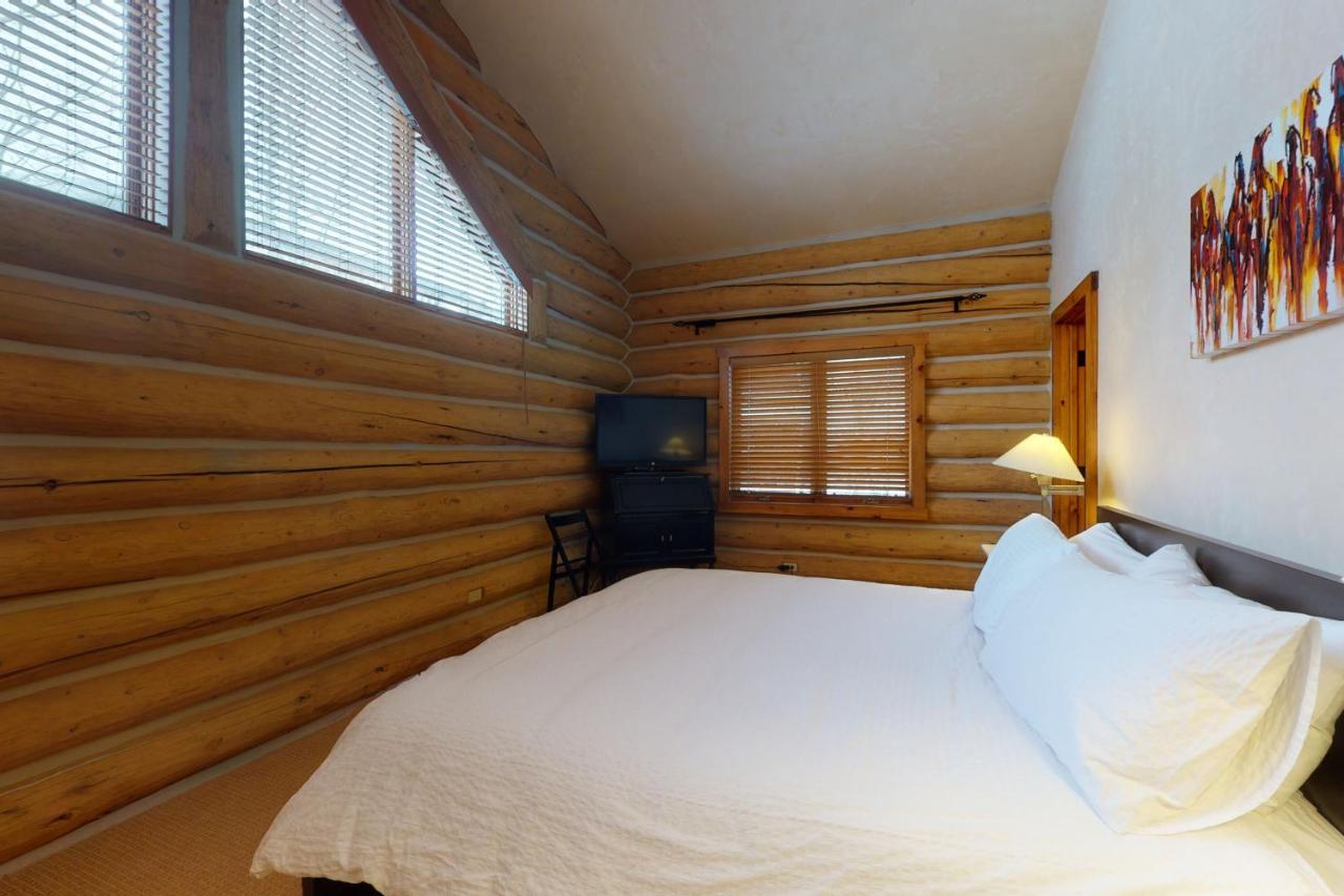 Holiday home Spacious Mountain Retreat In East *