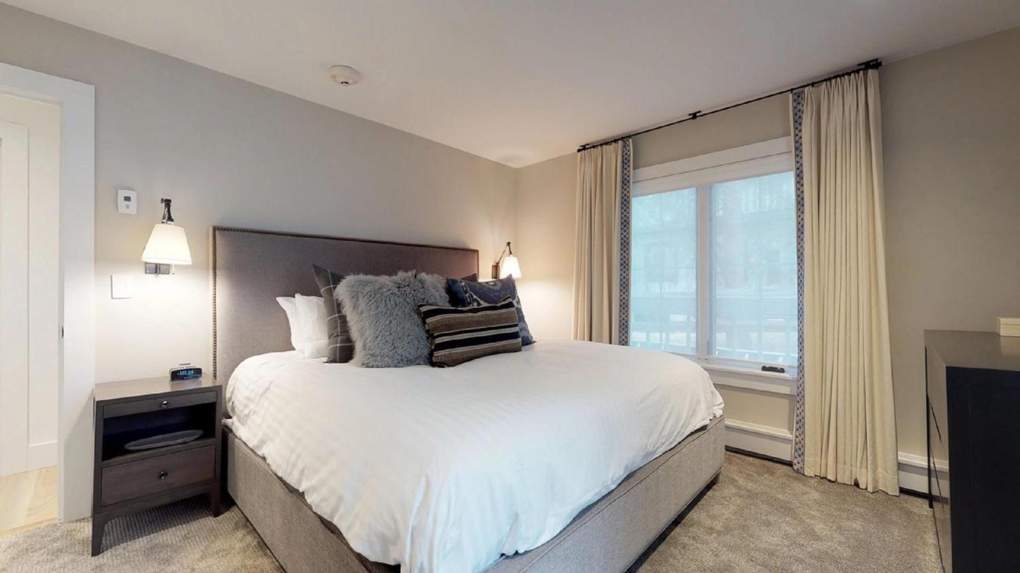 Christiania Condominiums- Coraltree Collection 3*