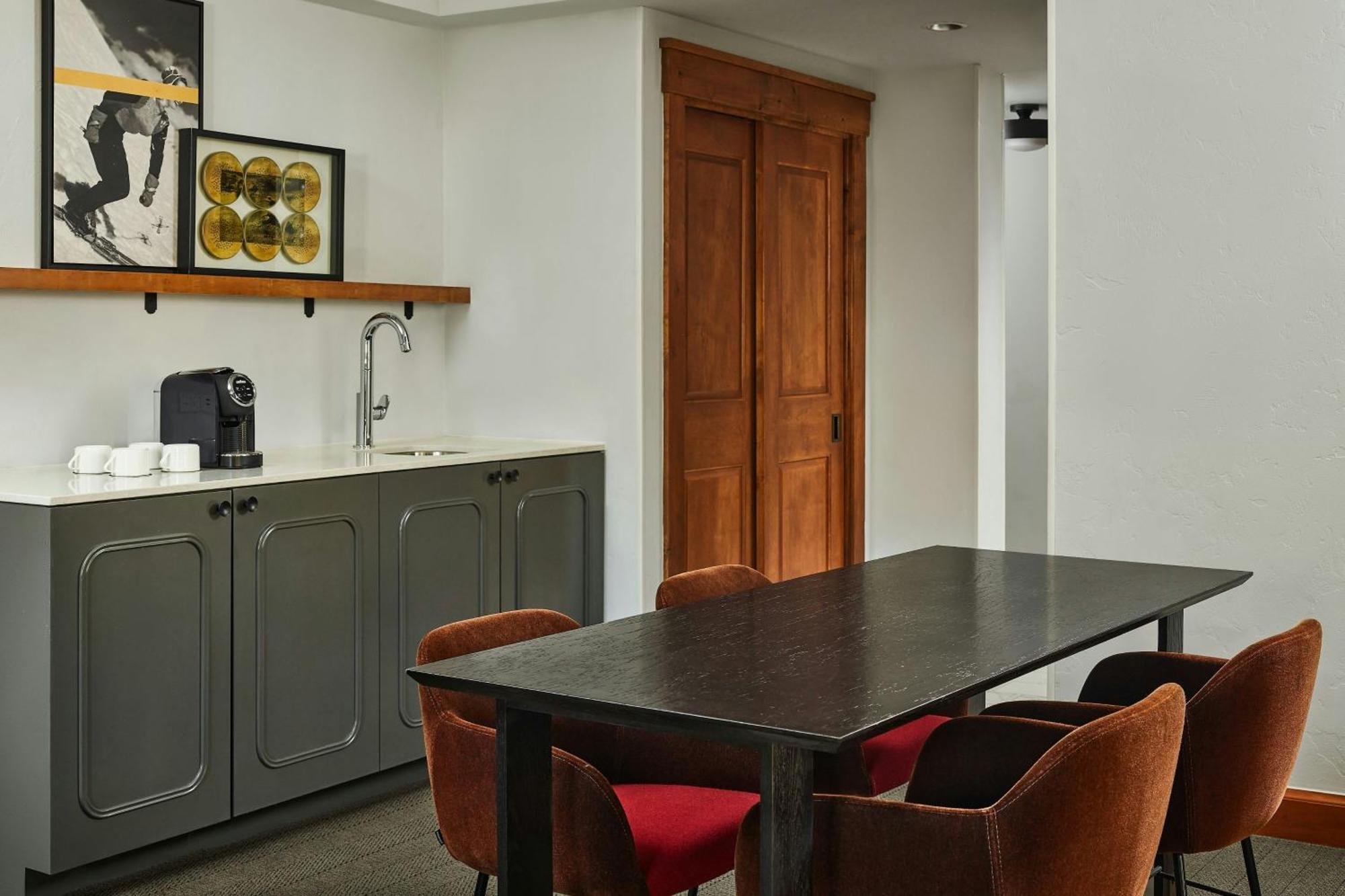 The Hythe, A Luxury Collection Resort, Resort 4*