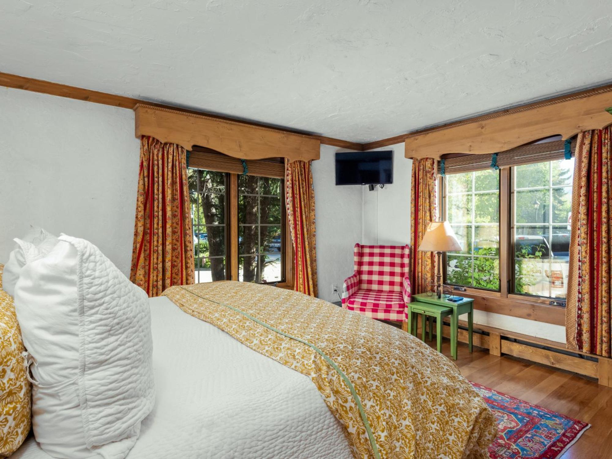 Christiania Condominiums- Coraltree Collection Vail