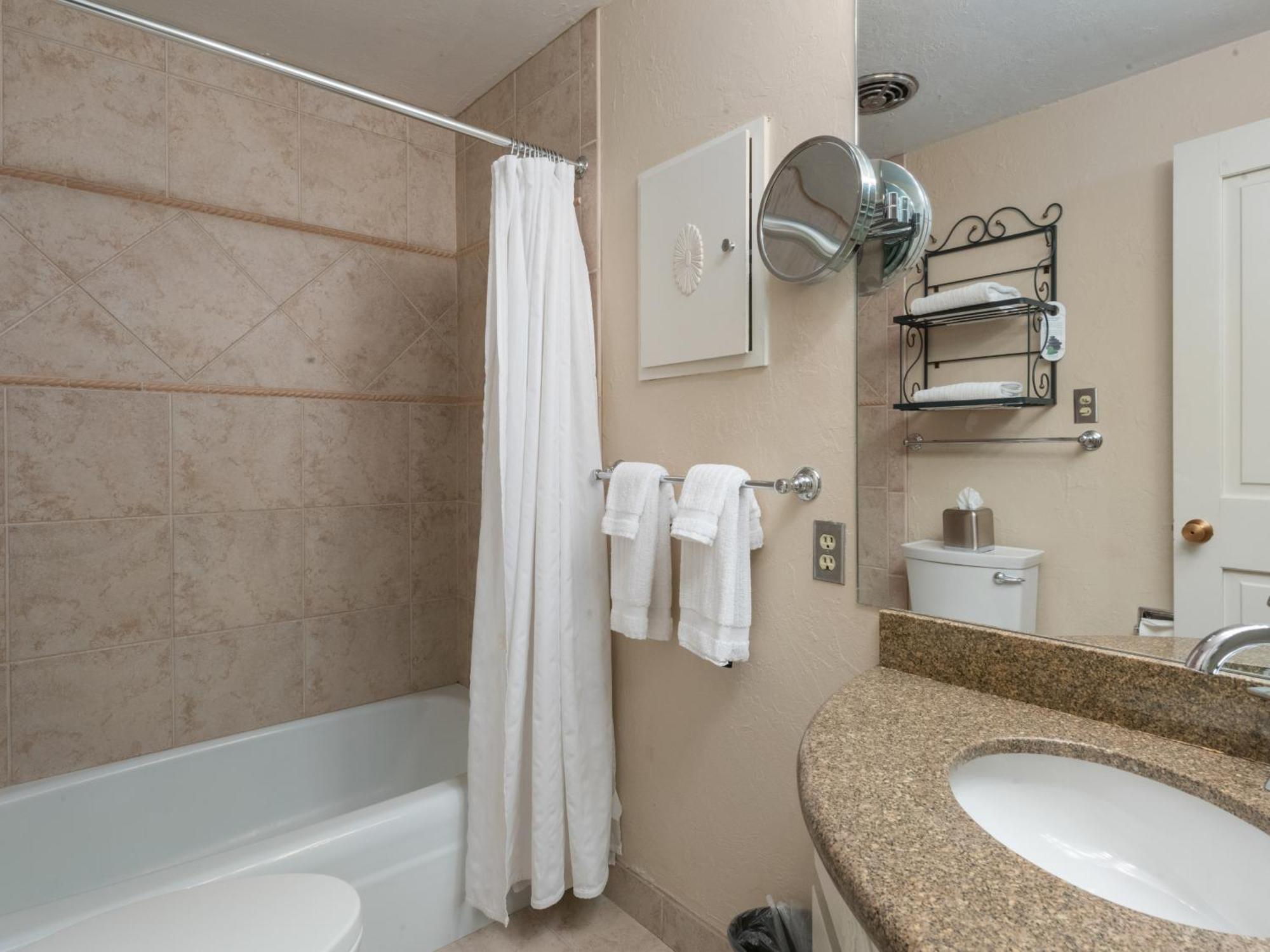 Christiania Condominiums- Coraltree Collection Apartment Vail
