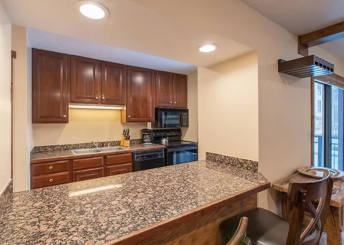 Breakaway West - Studio, 2,3 Bedrooms By Vail Realty