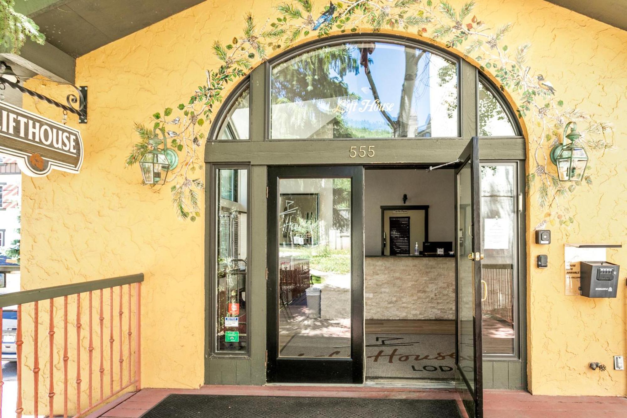 Lift House Lodge, Pet Friendly Vail