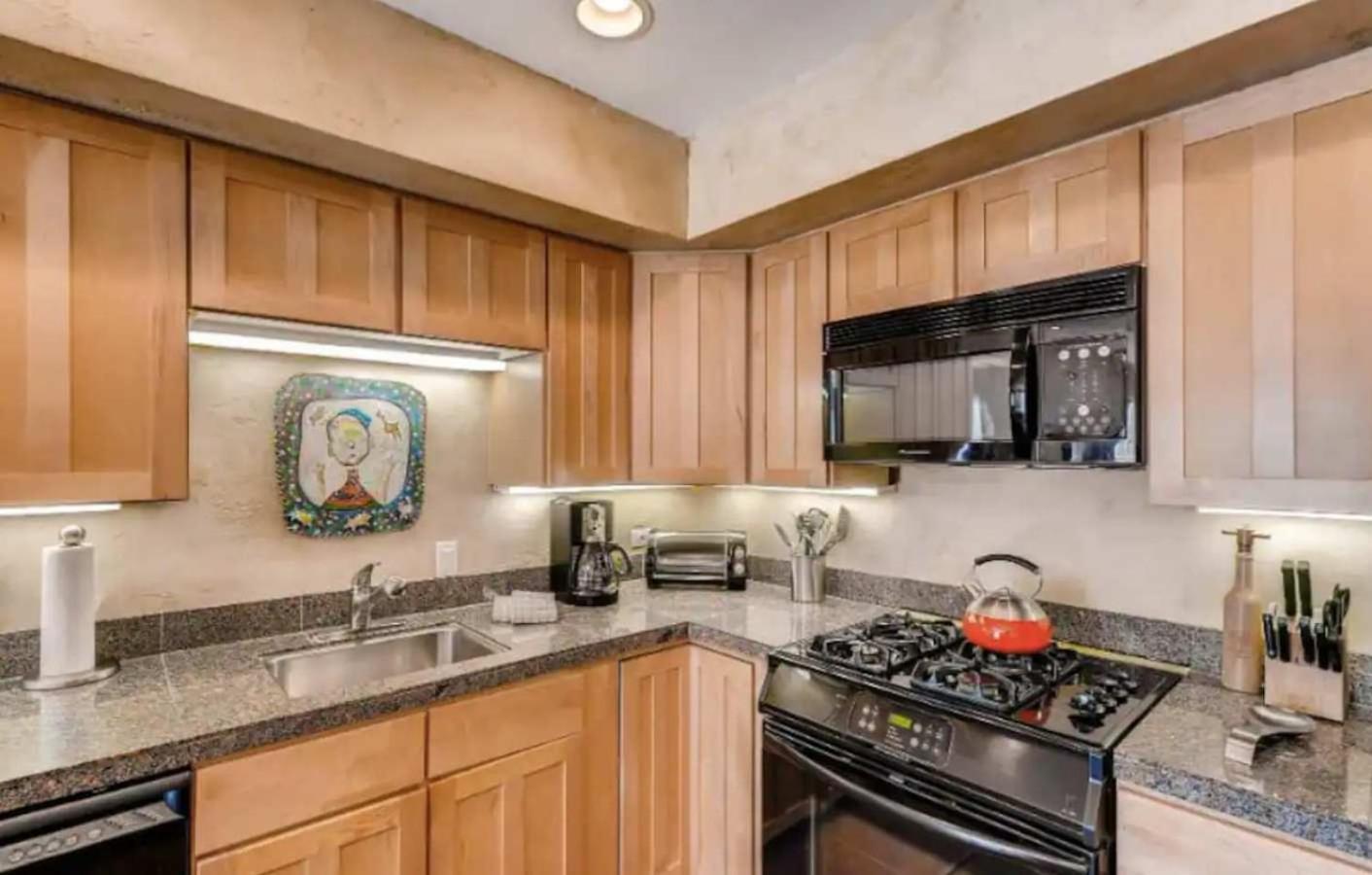 Location In The Heart Of Lions Head, Lockers, Jacuzzi And Pool Apartamento *